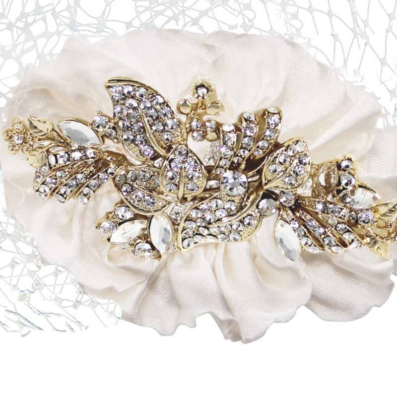 VINTAGE LUXE BIRDCAGE VEIL perfect wedding day accessory