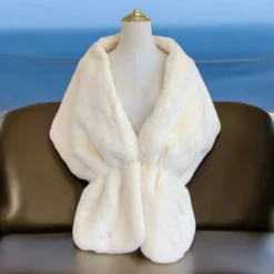 The Winter Wedding Must-Have: A Luxurious Ivory Faux Fur Bridal Wrap